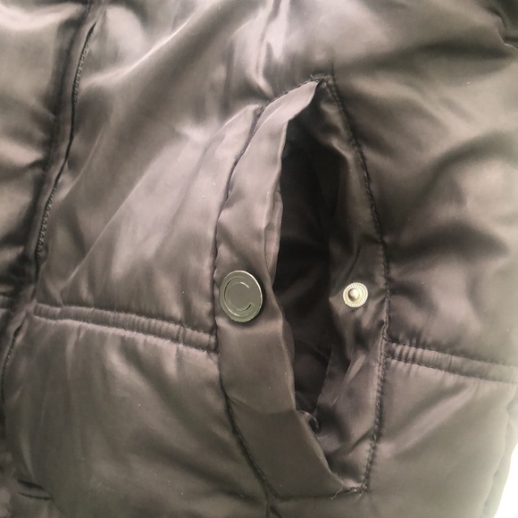 COOGI black puffer zippered jacket with front pockets & ribbed wait and cuffs - Picture 7 of 16